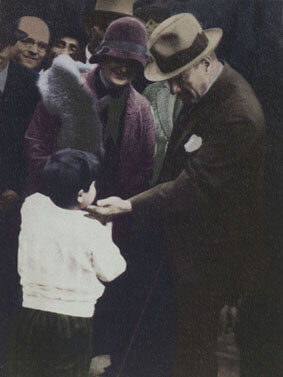 Atatürk ve Çocuk